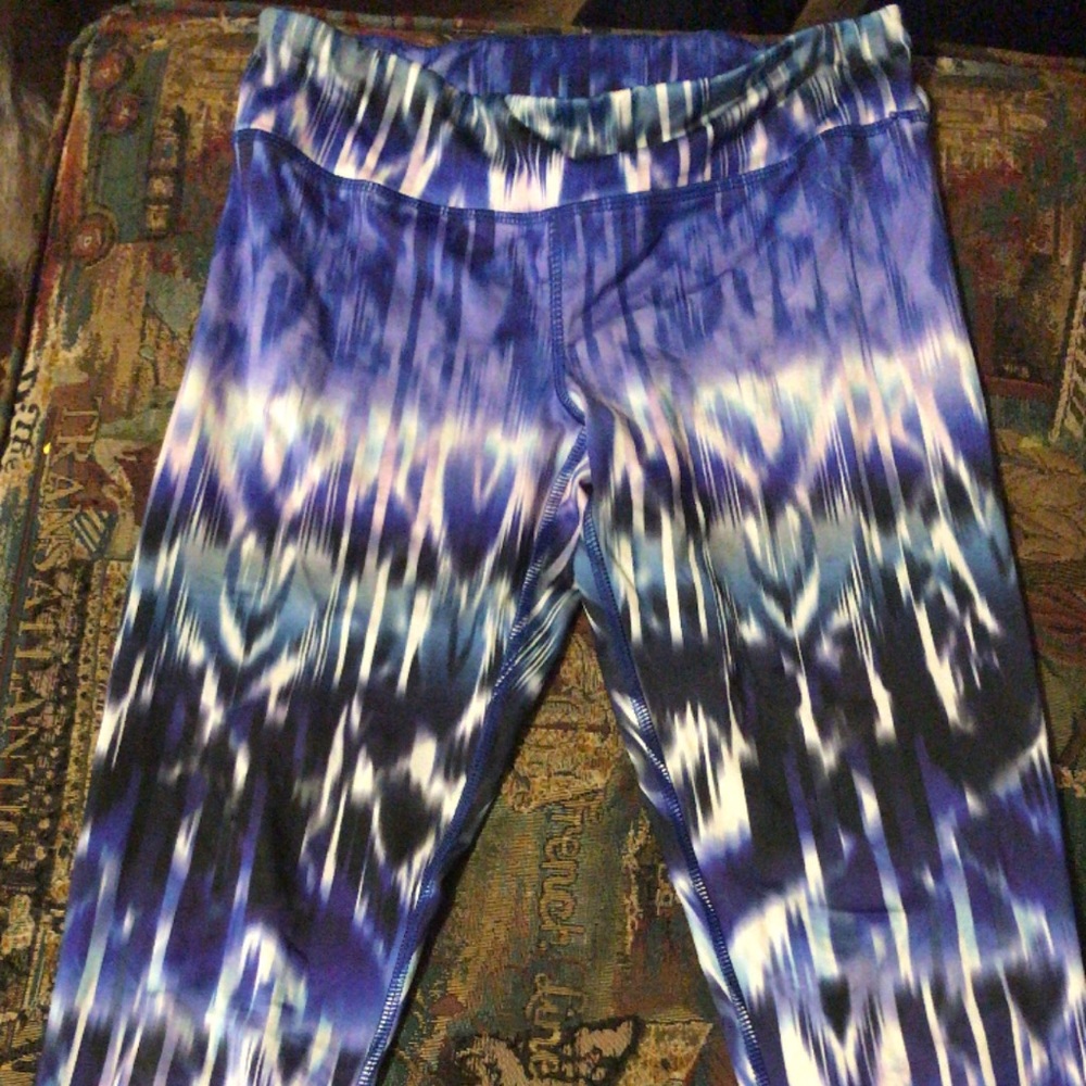 Athletic leggings